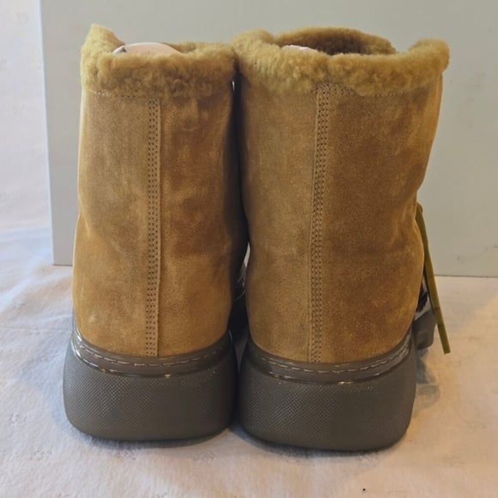 NIB Burberry Shearling-Trim Suede Creeper Boots Manilla/Amber Yellow Size 40 - Picture 3 of 8